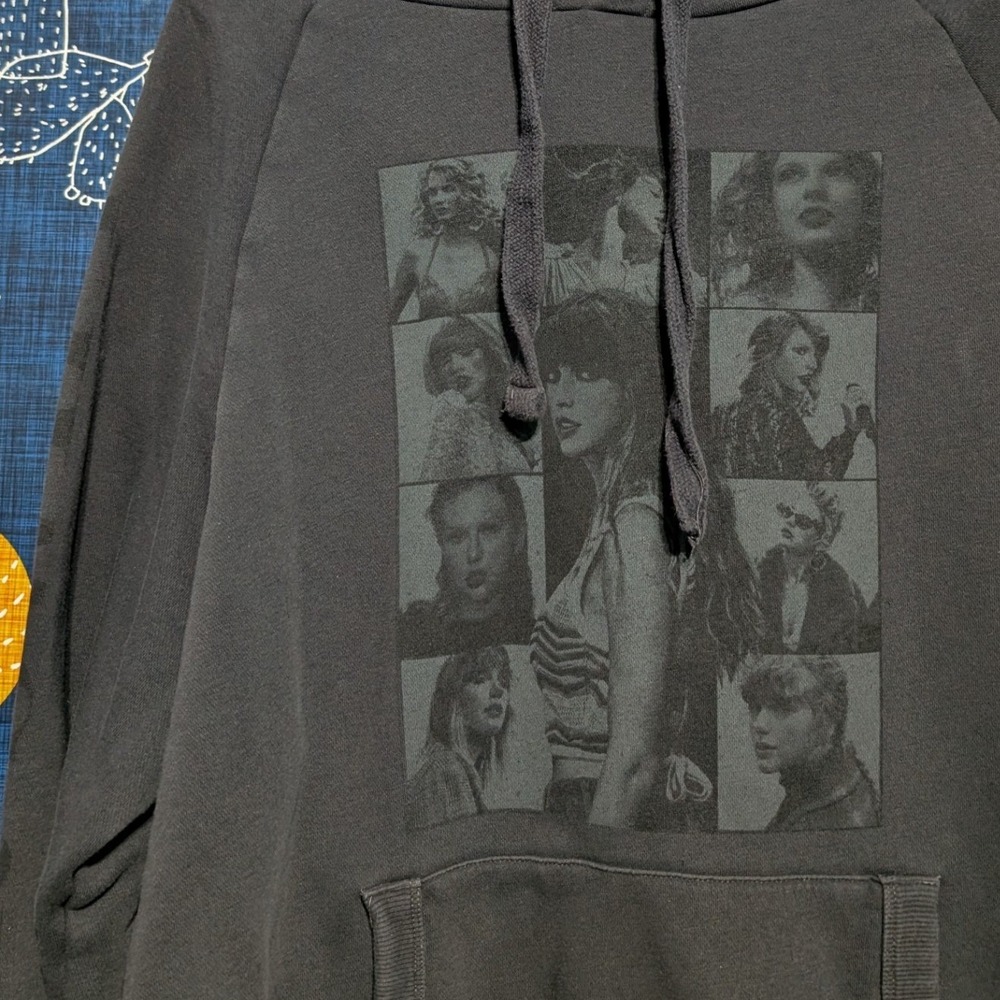 Taylor Swift The Eras Tour Through London Hoodie Sweatshirt Black Women's Large - Picture 5 of 10